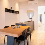 Casa Acqua E Sale تْشيفالو